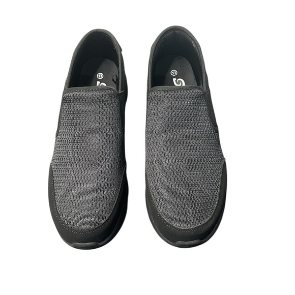 Skechers Men’s Slip-On Shoes Size 11 Black Memory Foam Relaxed Fit - Picture 2 of 6